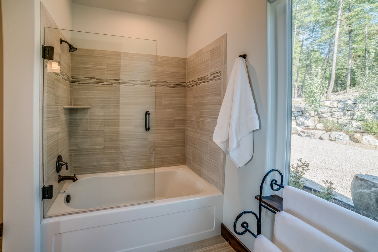 Shower & Tub Repair in Plantation